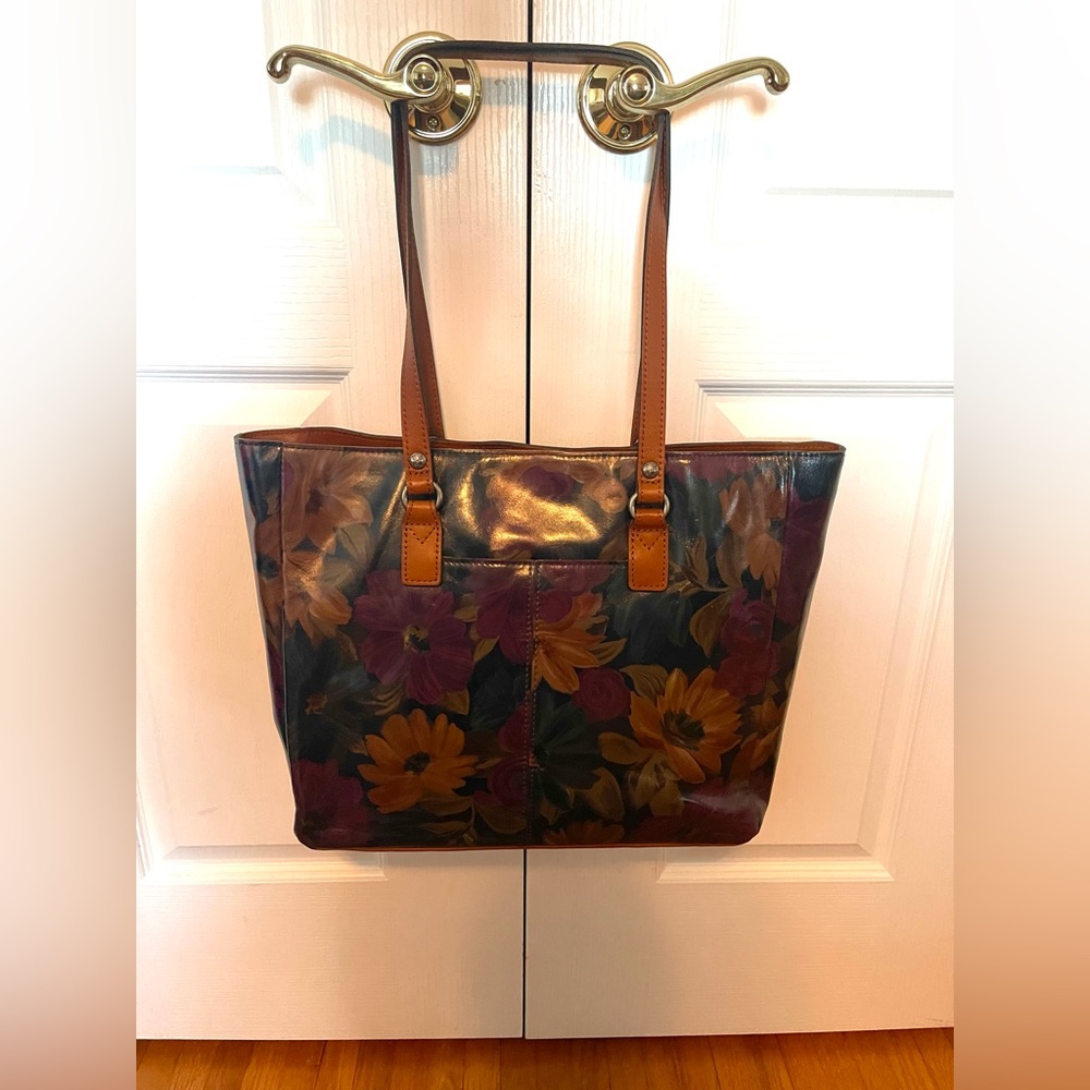NWT~ Patricia Nash Solaro “Peruvian Painting” Shoulder Bag/Italian Leather